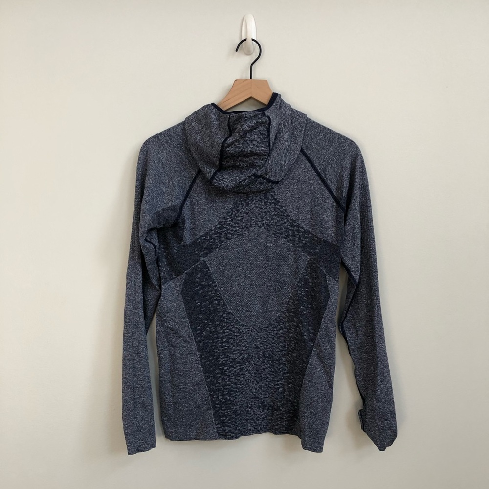 New Balance Top - Picture 2 of 3